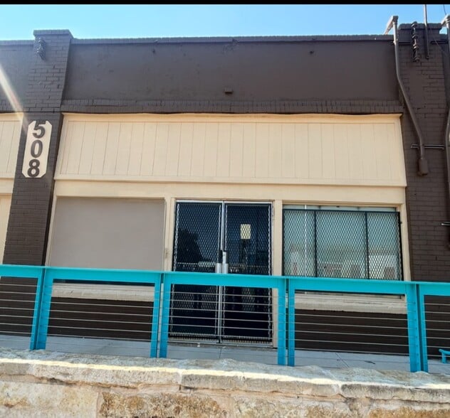 Primary Photo Of 508 Elm Ave, Waco General Retail For Lease