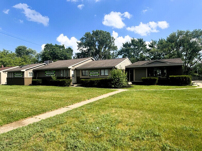 More Photos Of 5685 Highland Rd, Waterford Medical For Sale