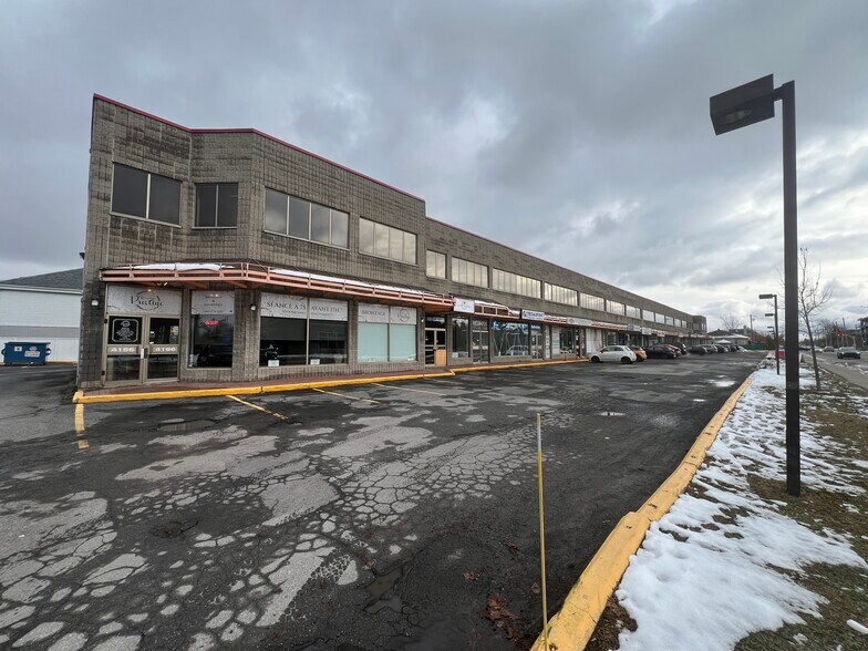 More Photos Of 4170 Grande Allée, Longueuil Office For Lease