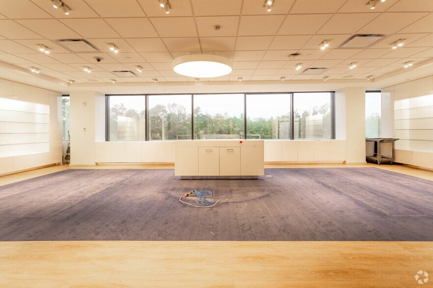 More Photos Of 3 Corporate Dr, Shelton Office For Lease