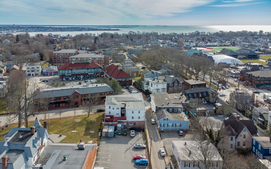 More Photos Of 103 Bellevue Ave, Newport Restaurant For Sale