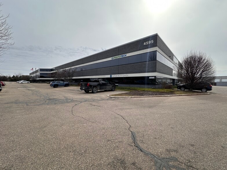 More Photos Of 4595 Broadmoor Ave SE, Grand Rapids Light Manufacturing For Lease