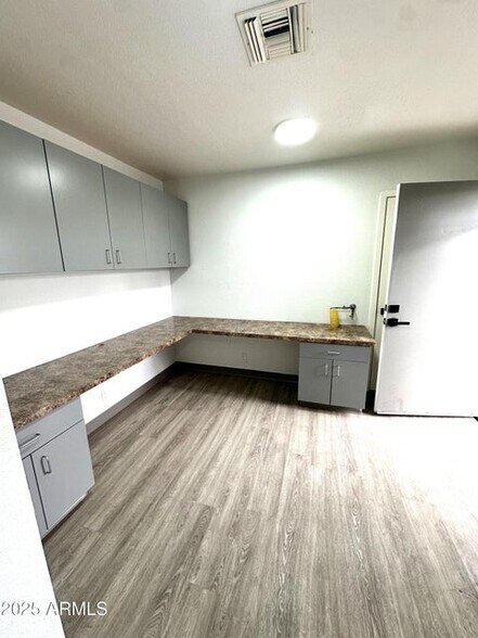 More Photos Of 600 E University Dr, Mesa Medical For Lease