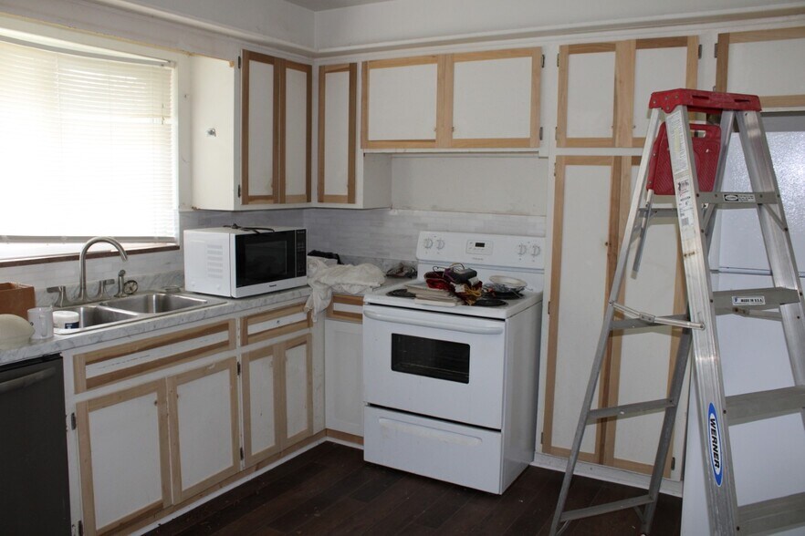 More Photos Of 4934-4936 Solar Dr, Columbus Multifamily For Sale