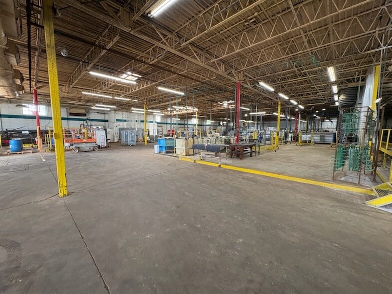 More Photos Of 7777-7801 E 40th Ave, Denver Warehouse For Sale