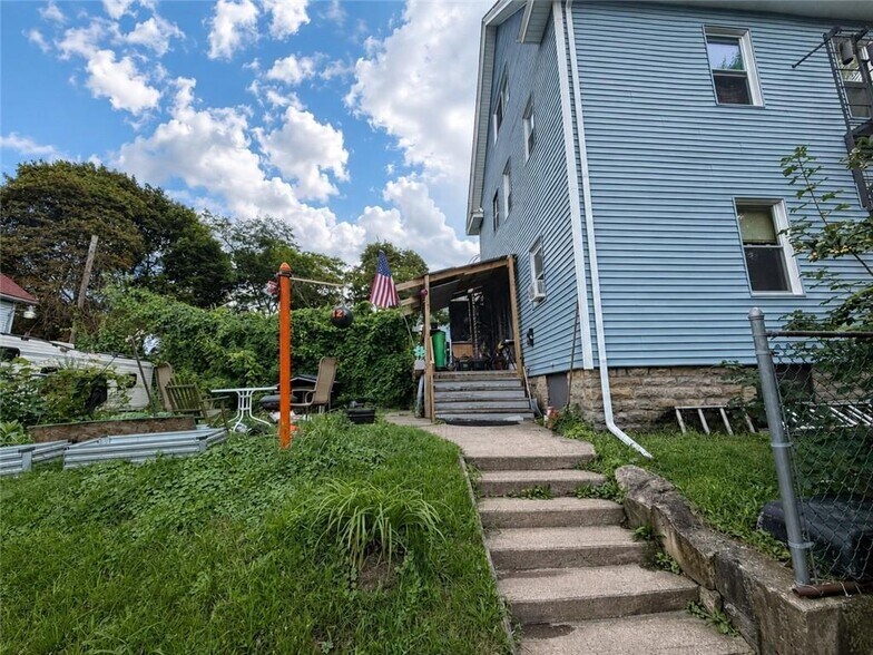 More Photos Of 1596 E Main St, Rochester Apartments For Sale