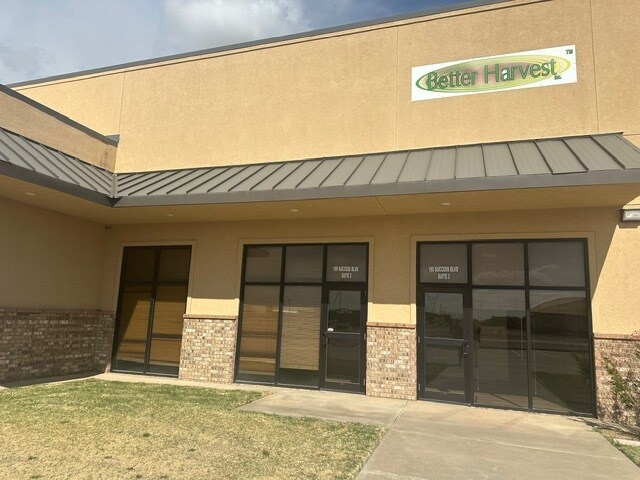 More Photos Of 100 Success Blvd, Dumas Flex For Lease