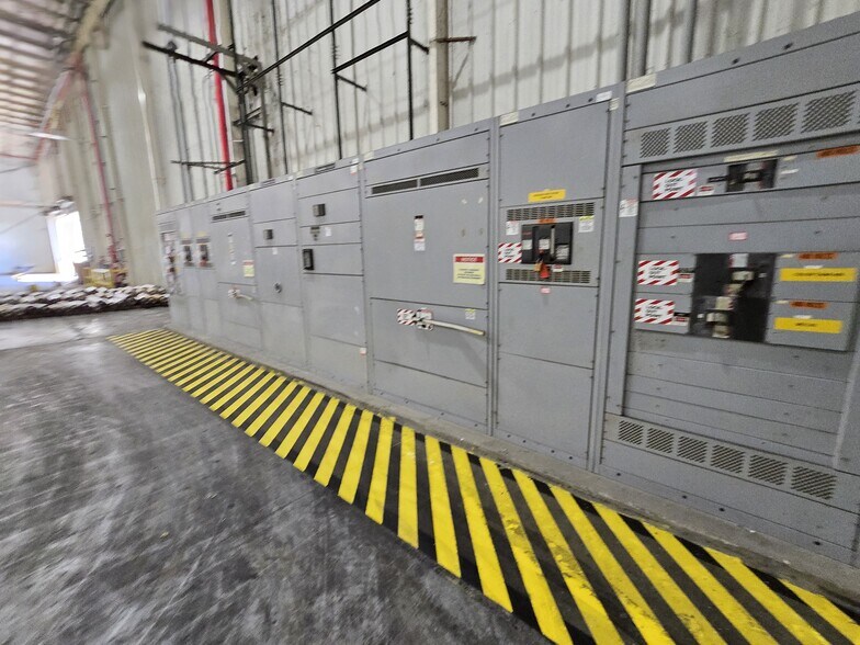 More Photos Of 2785 McCracken Rd, Hernando Manufacturing For Lease