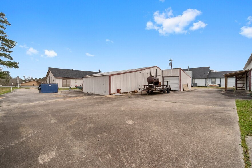 More Photos Of 6738 US Highway 190 E, Livingston Convenience Store For Sale