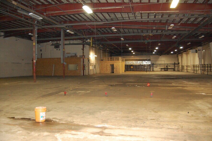 More Photos Of 2636 S Work St, Falconer Manufacturing For Lease