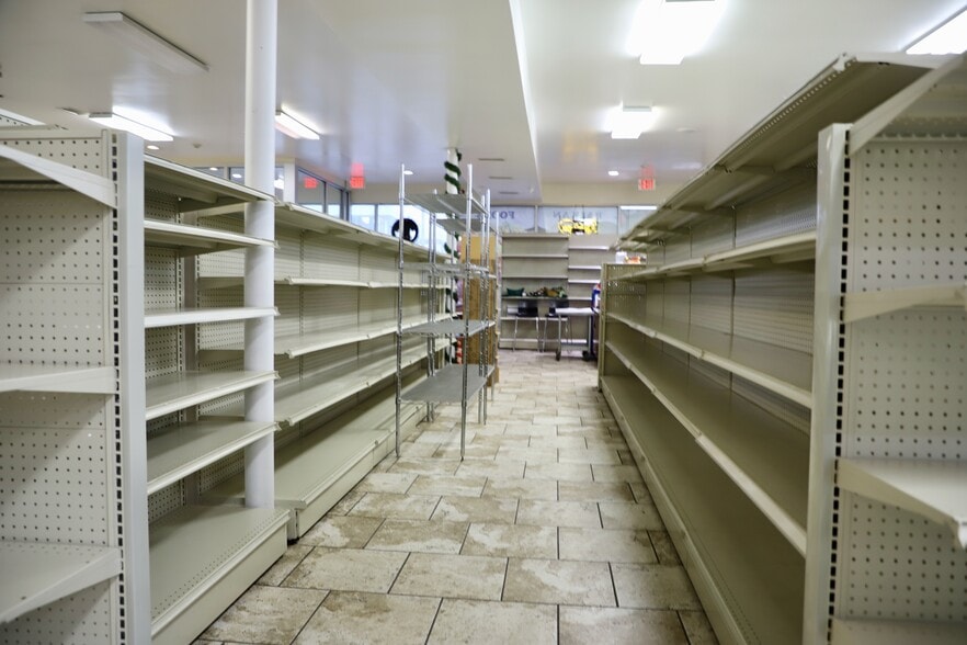 More Photos Of 4750 N 25th Ave, Schiller Park Warehouse For Sale