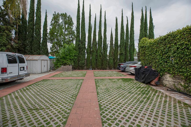 More Photos Of 2170-2178 E Villa St, Pasadena Storefront Retail Residential For Sale