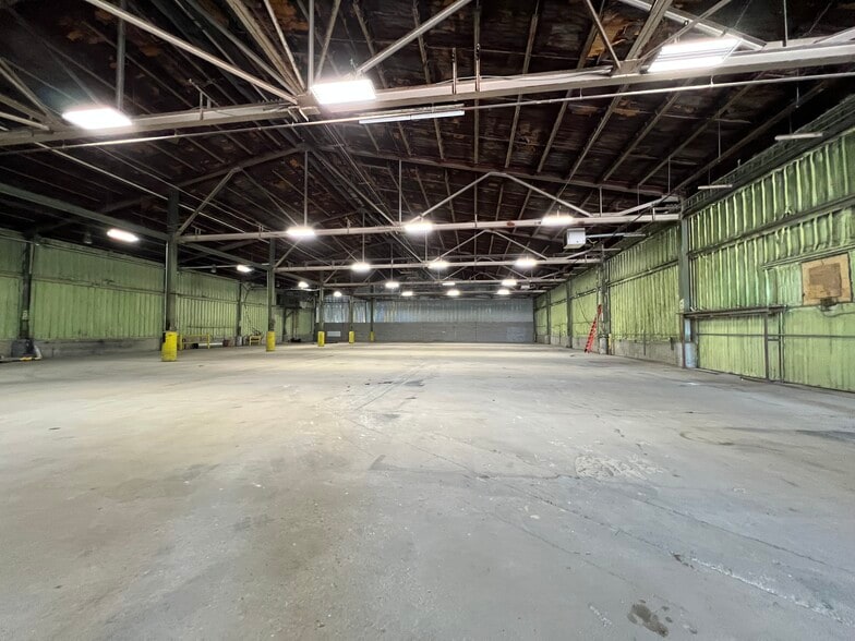 Primary Photo Of 2100 Manchester Tfwy, Kansas City Manufacturing For Lease