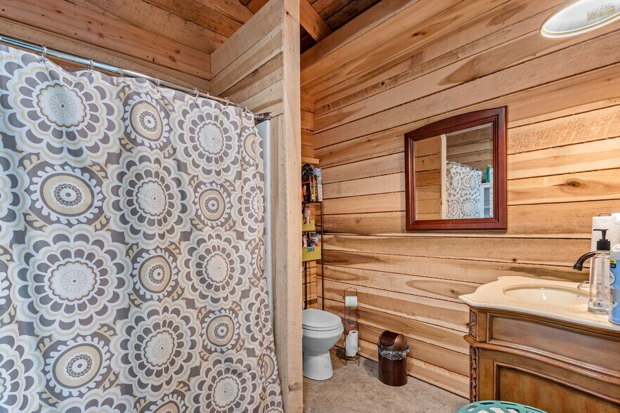 More Photos Of 6863 E Highway 80, Russell Springs Lodge Meeting Hall For Sale