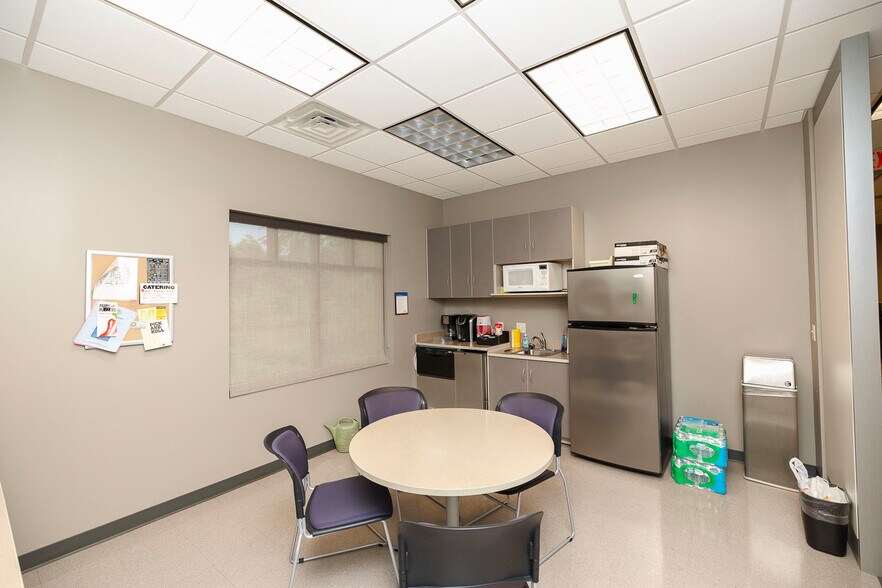 More Photos Of 13203 W 21st Ct N, Wichita Office For Sale
