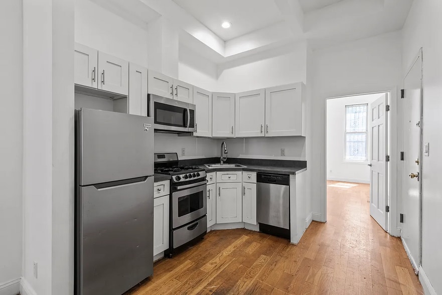 More Photos Of 291 Wyckoff Ave, Brooklyn Apartments For Sale