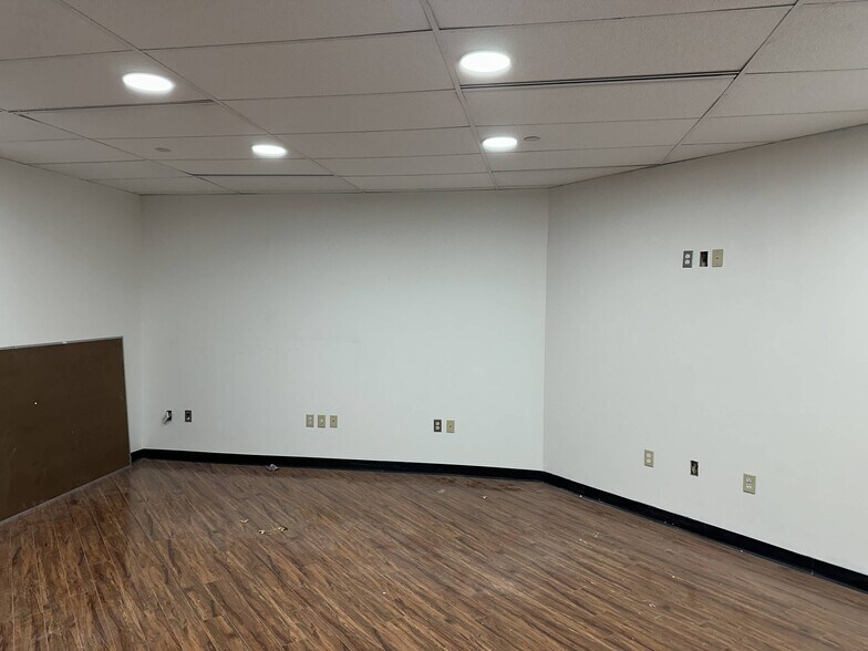 More Photos Of 4390 Route 1 N, Princeton Office For Lease