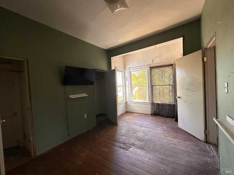 More Photos Of 131 Coombs St, Napa Apartments For Sale