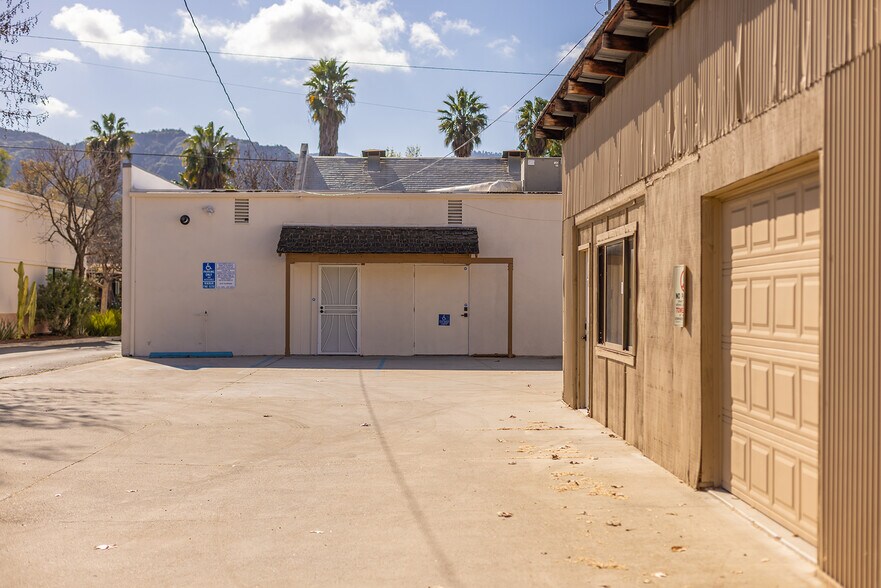 More Photos Of 952 E Ojai Ave, Ojai Freestanding For Sale