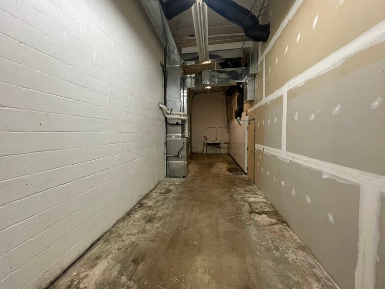 More Photos Of 3539 Clipper Mill Rd, Baltimore Warehouse For Sale