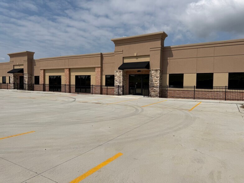 More Photos Of 850 Haines Rd, Liberty Office For Lease