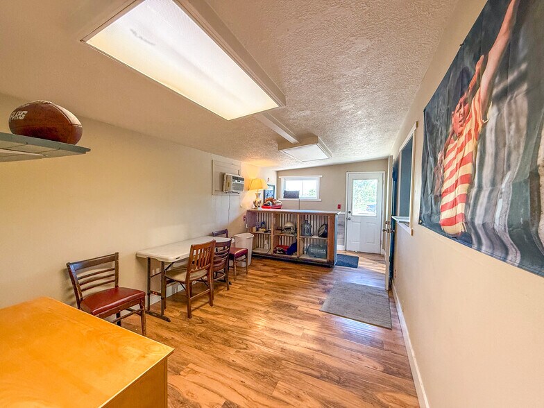 More Photos Of 1730 SE Melrose Dr, Prineville Industrial For Sale
