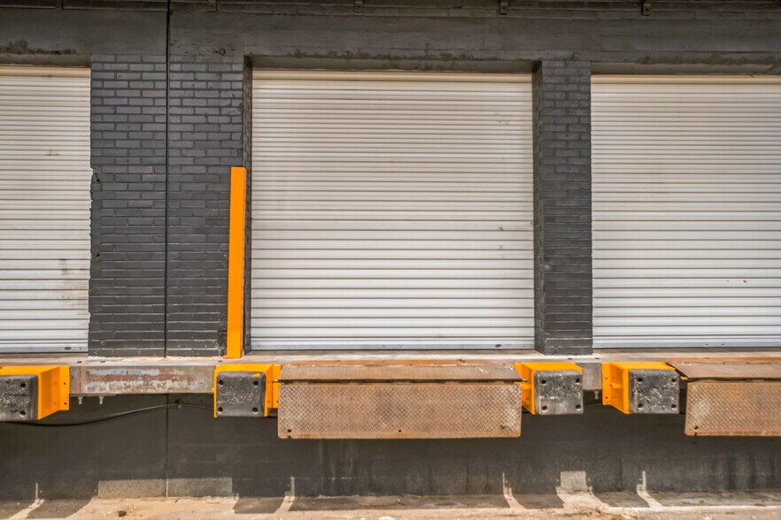 More Photos Of 1333 N Market St, Shreveport Truck Terminal For Lease