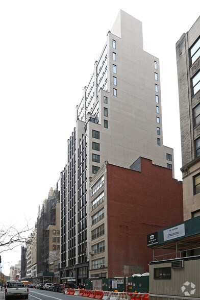 More Photos Of 219 W 79th St, New York Medical For Lease