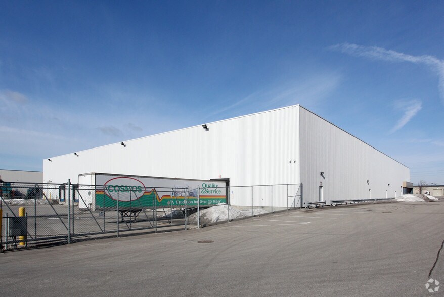 More Photos Of 1636 Shawson Dr, Mississauga Flex For Lease
