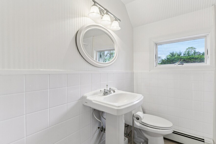 More Photos Of 1 Huntington Bay Rd, Huntington Office For Sale