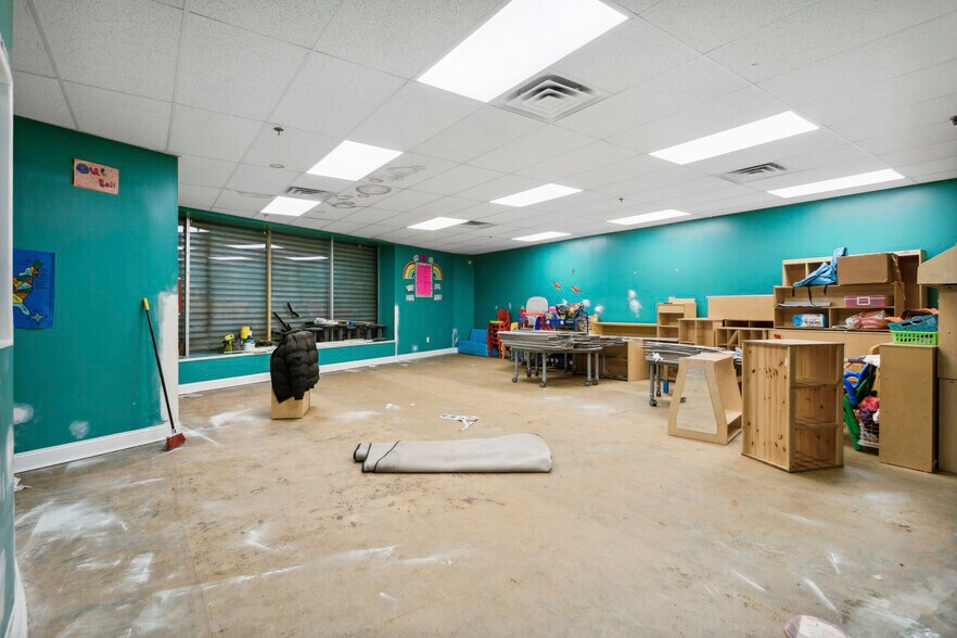 More Photos Of 1710 W Passyunk Ave, Philadelphia Flex For Lease