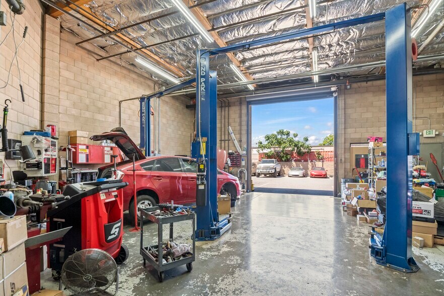 More Photos Of 1124 Old Bayshore Hwy, San Jose Service For Sale