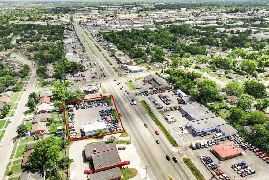 More Photos Of 435 E New Circle Rd, Lexington Specialty For Lease