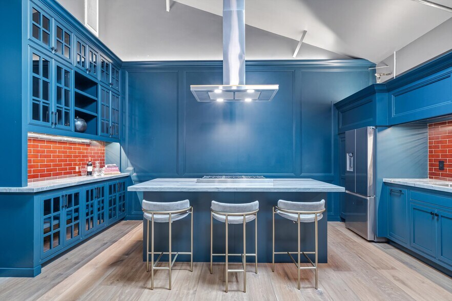 More Photos Of 1229 Grove St, Healdsburg Warehouse For Sale