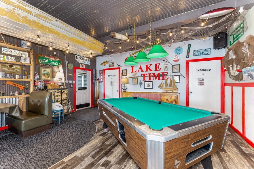 More Photos Of 11633 Lakeview Dr, Butternut Restaurant For Sale