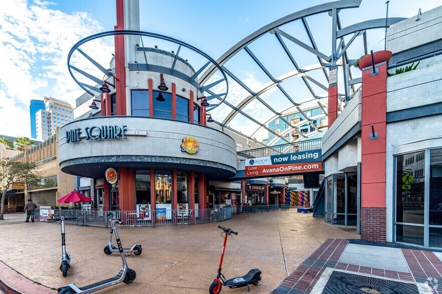 More Photos Of 245 Pine Ave, Long Beach Storefront For Lease