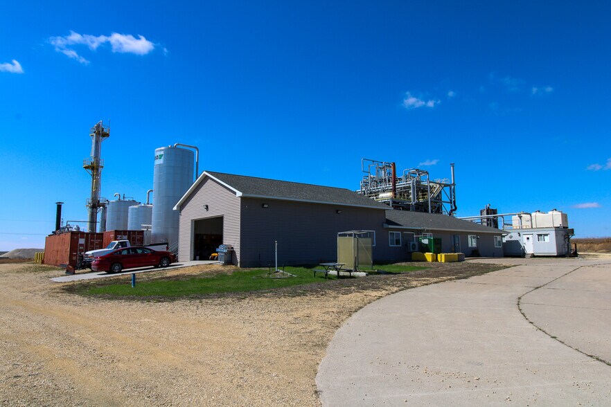 More Photos Of 5640 44th Ave S, Clinton Industrial For Sale