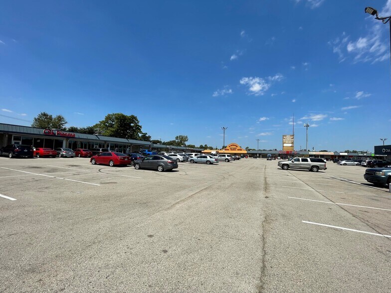 More Photos Of 5700-5748 W Little York Rd, Houston Freestanding For Lease