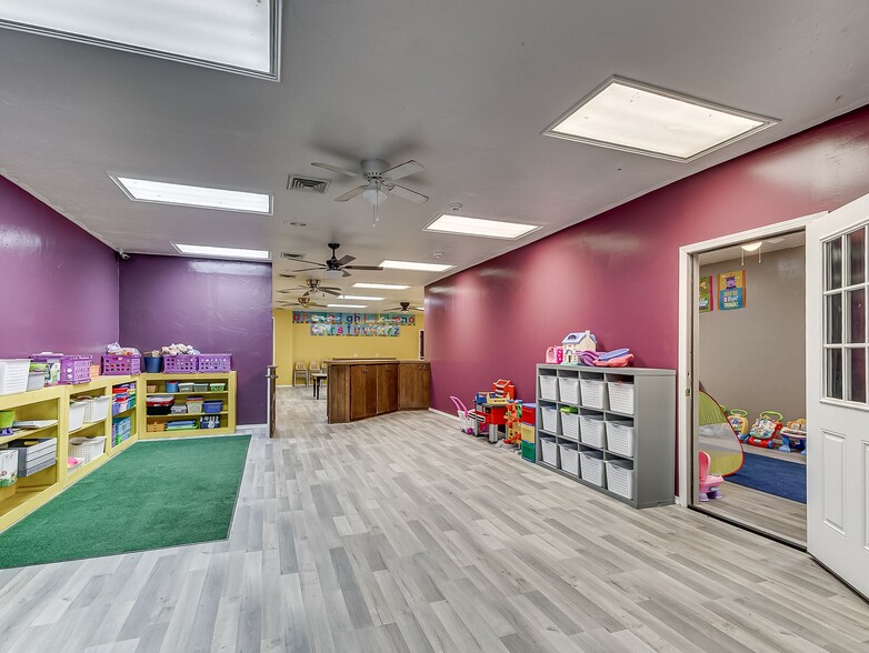 More Photos Of 1419 W London St, El Reno Religious Facility For Sale