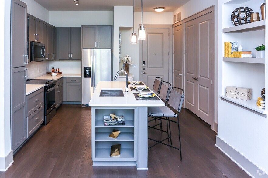 More Photos Of 4646 Amesbury Dr, Dallas Apartments For Lease