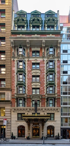 More Photos Of 34 E 32nd St, New York Hotel For Sale