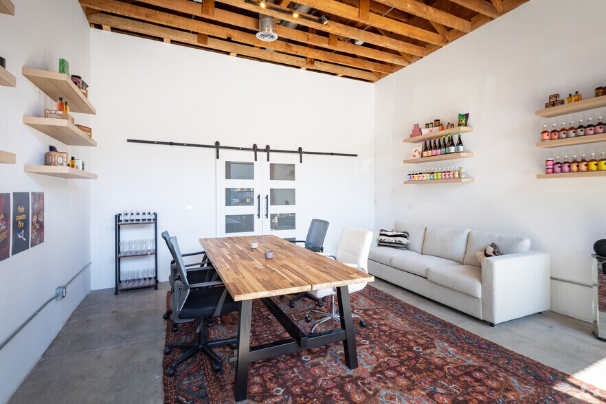 More Photos Of 1005 N Madison Ave, Los Angeles Storefront Retail Office For Lease