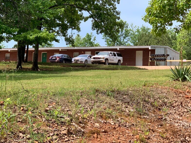 More Photos Of 1900 Old Shocco Rd, Talladega Apartments For Sale