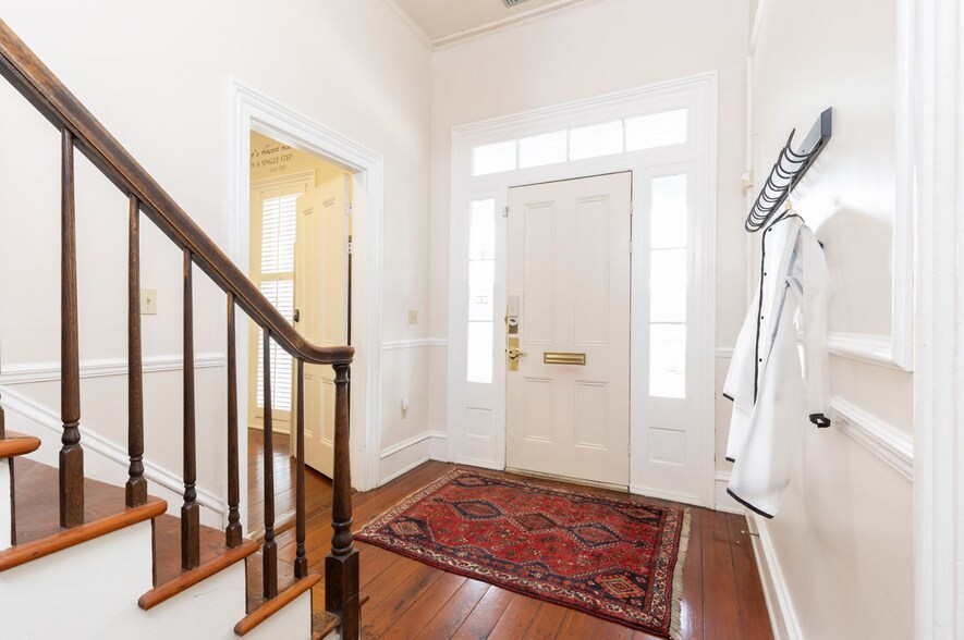 More Photos Of 245 Intendencia St, Pensacola Office Residential For Sale