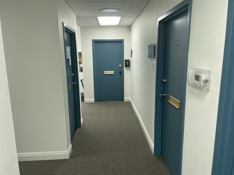More Photos Of 3930 Oregon St, San Diego Office For Lease