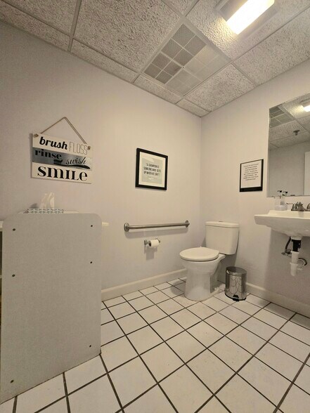 More Photos Of 224 Taylors Mill Rd, Manalapan Township Medical For Sale