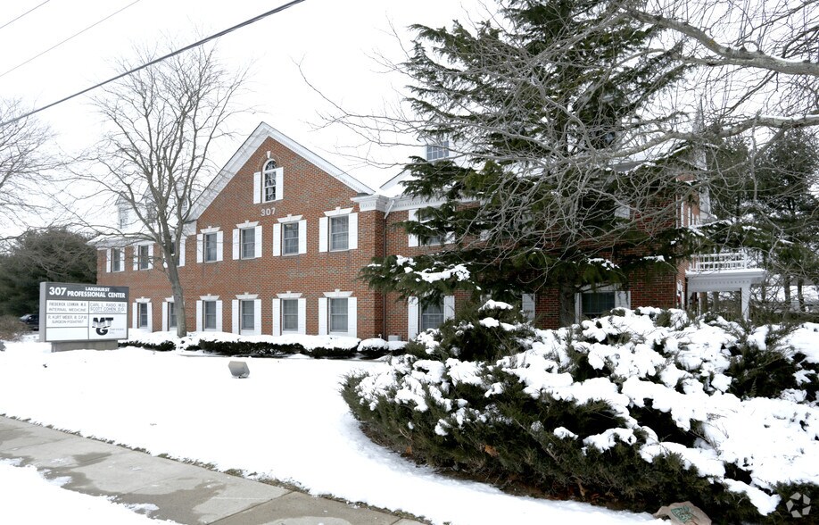 More Photos Of 307 Rt 70, Lakehurst Medical For Lease