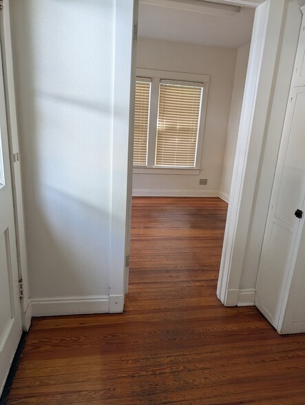 More Photos Of 1427 E Fort King St, Ocala Flex For Sale