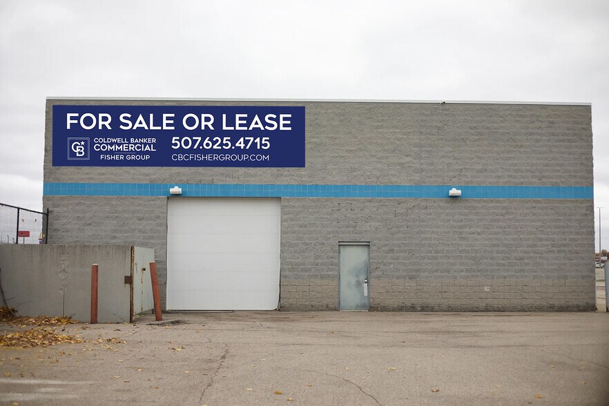 More Photos Of 1896 Adams St, Mankato Auto Repair For Sale