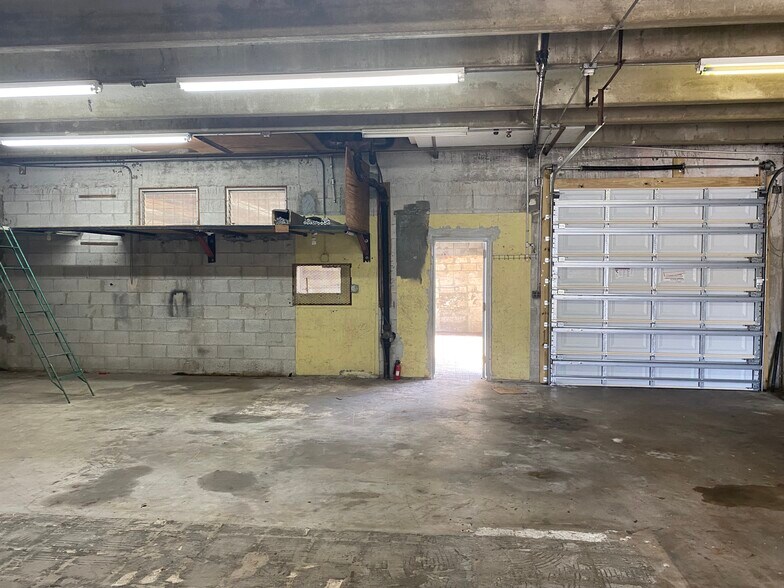 More Photos Of 2126 Collins Ct, Hollywood Refrigeration Cold Storage For Lease